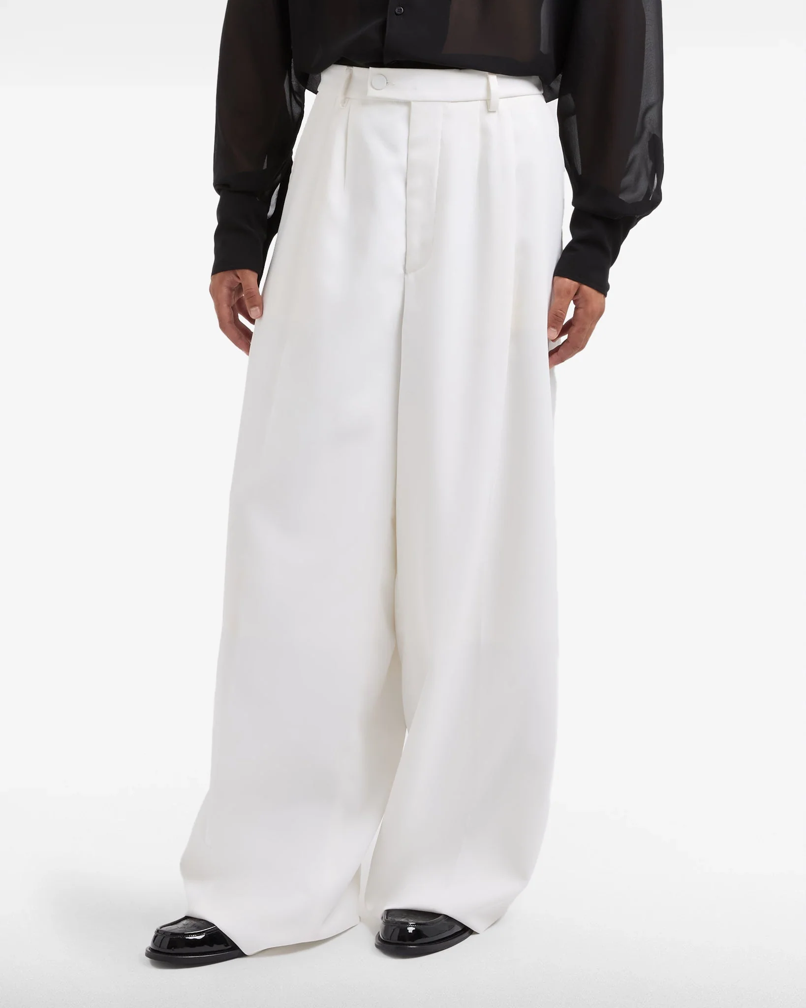 Pantaloni in satin - Image 3