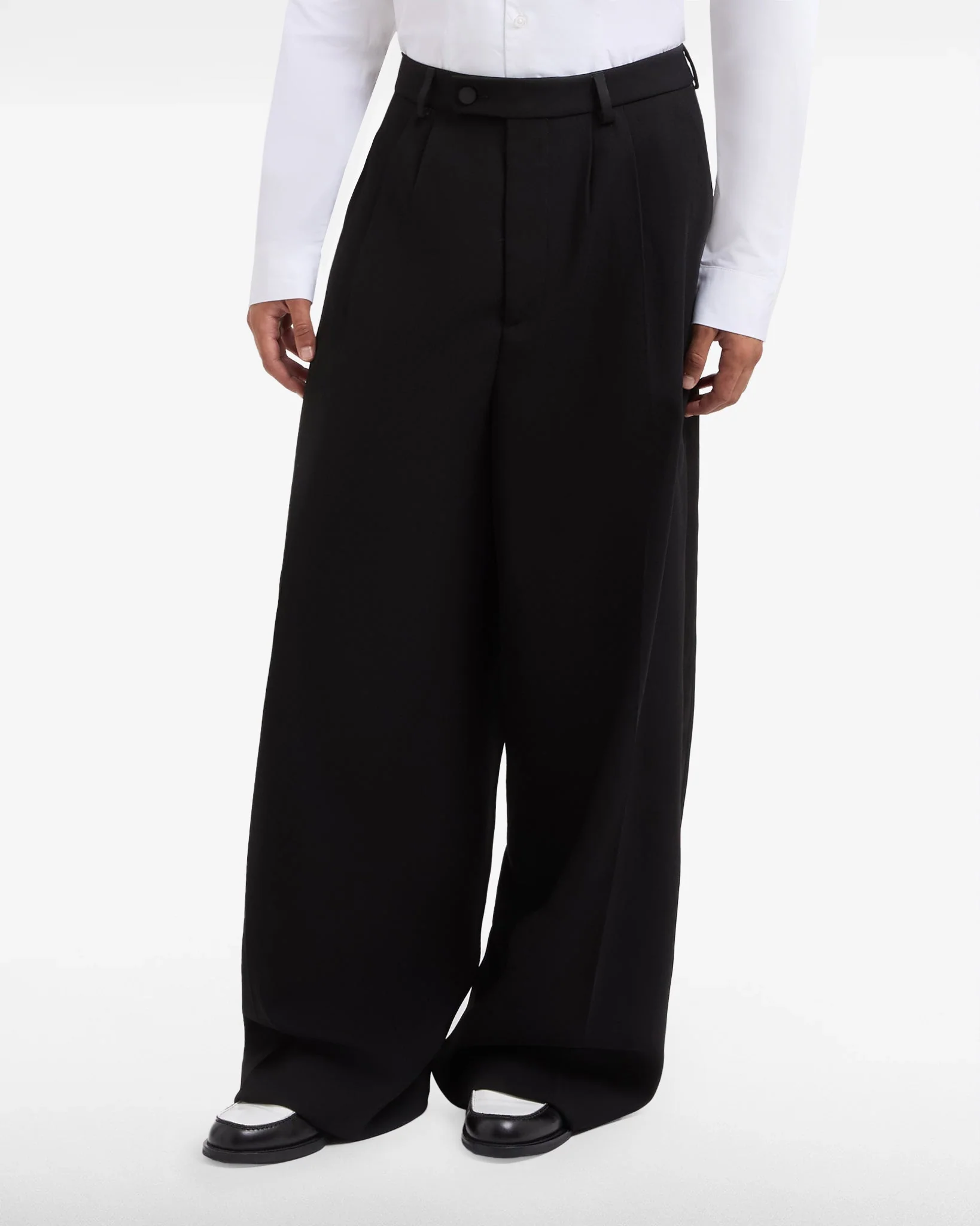 Pantaloni in satin - Image 3