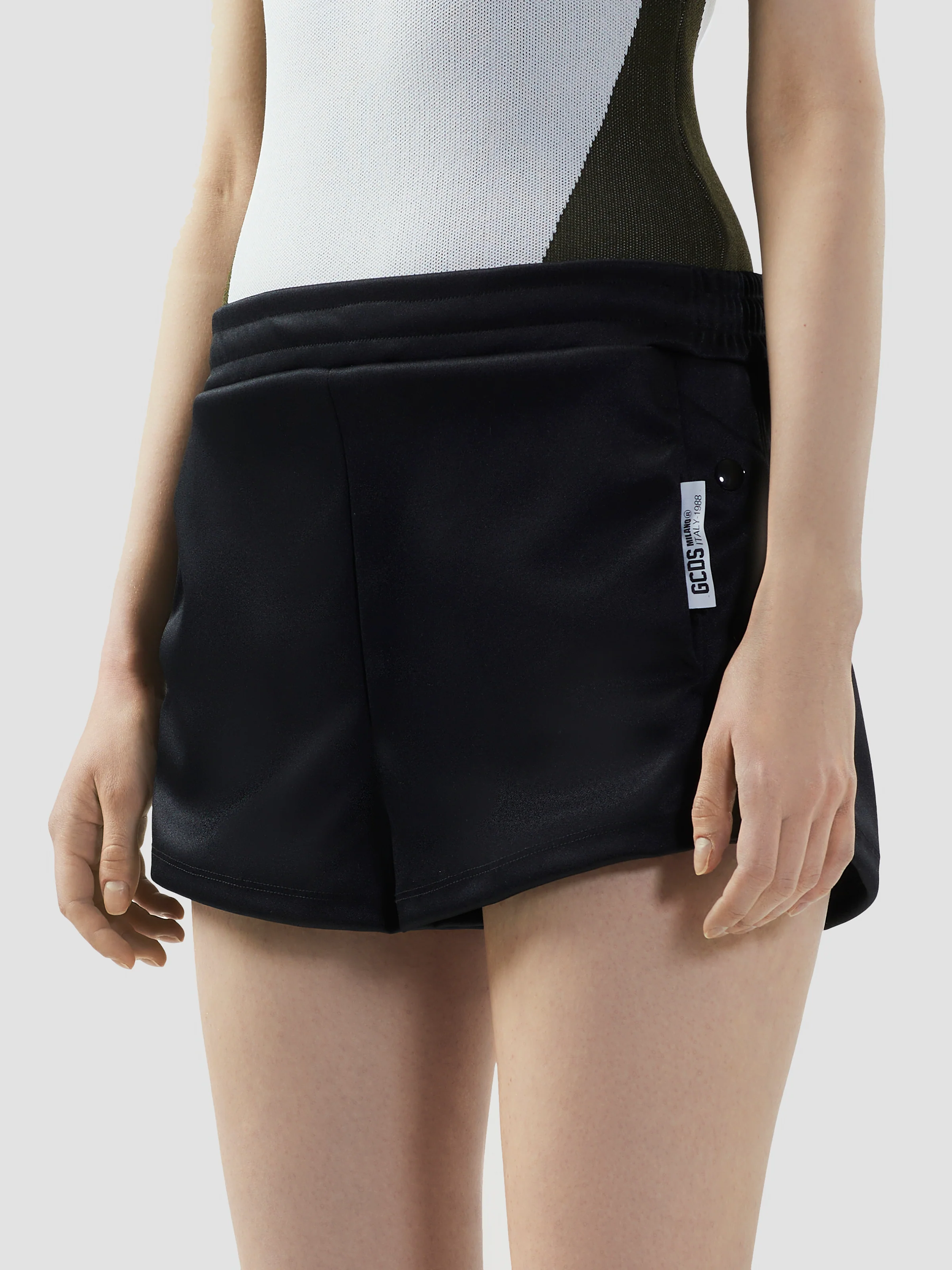 Shorts in felpa con bottoni - Image 4