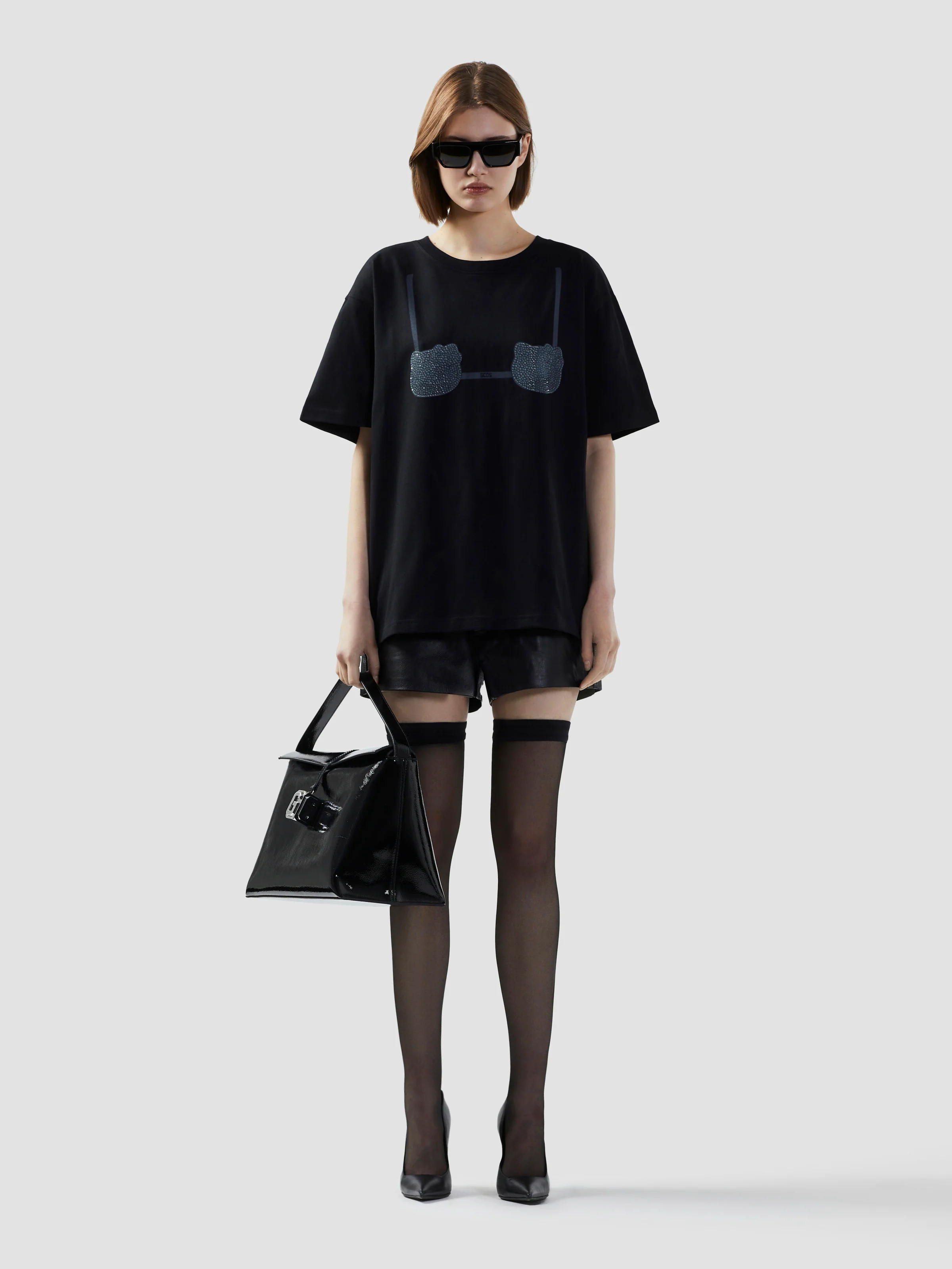T-shirt boxy stampata con reggiseno Hello Kitty - Image 2