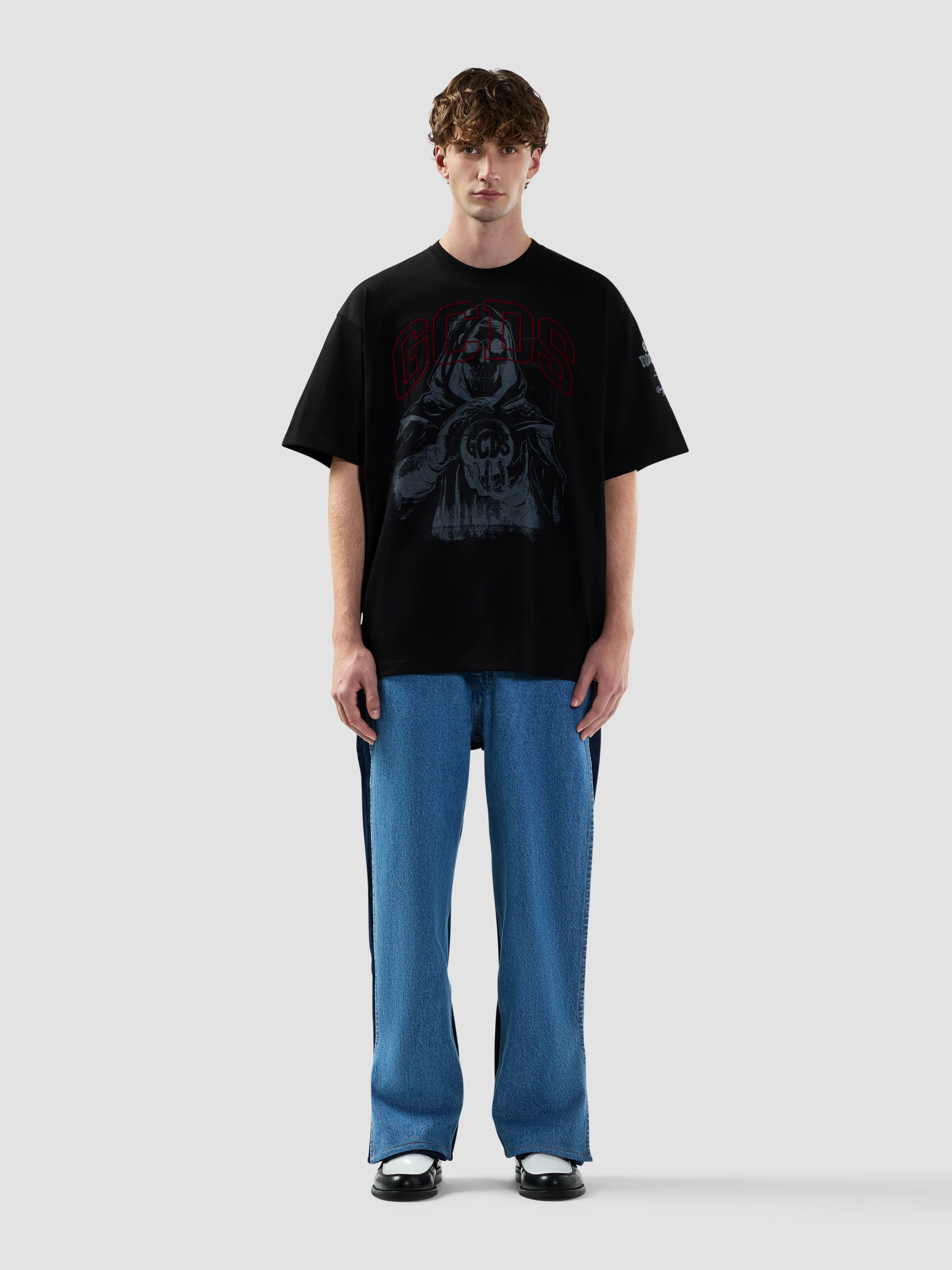 T-shirt con stampa gotica - Image 2