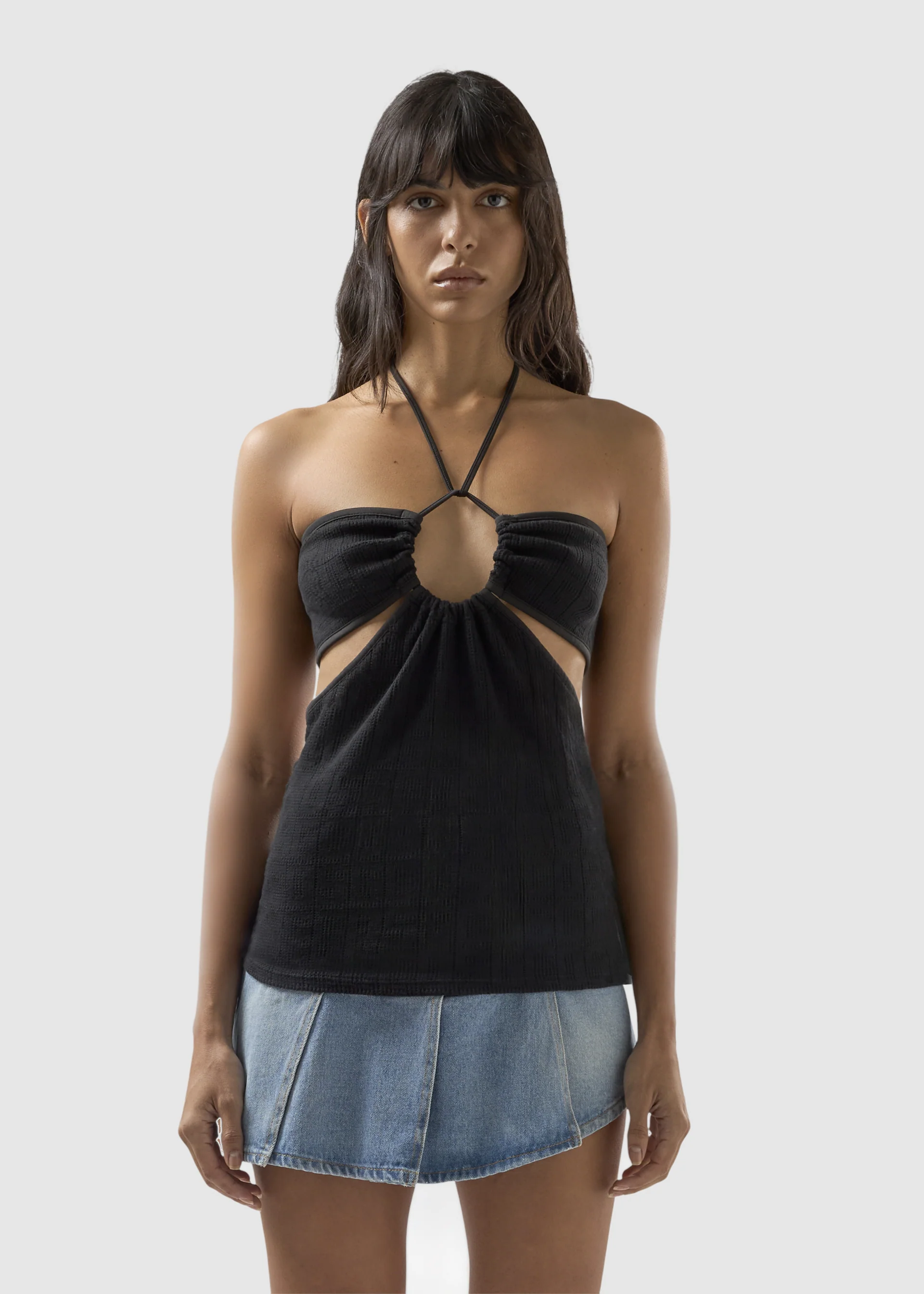 Top crochet con logo cut-out - Image 3